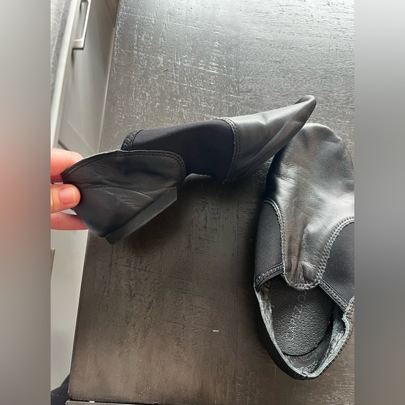 Capezio jazz shoes 7W Black Dance Shoes - Picture 5 of 7